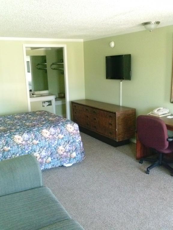Westwoods Inn & Suites 우드헤이븐 외부 사진